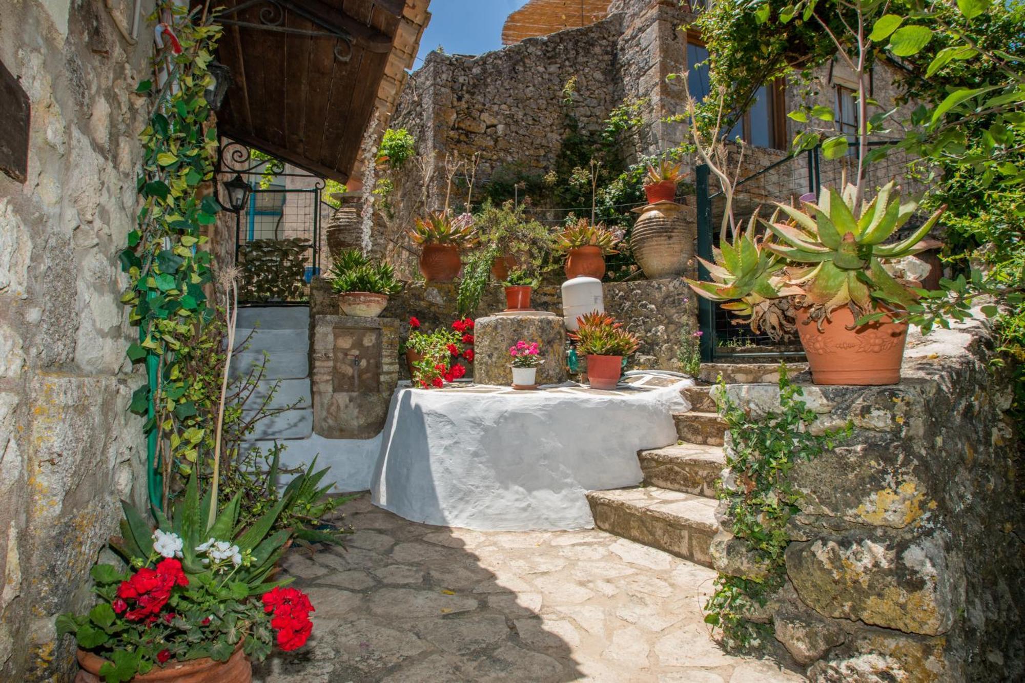 Gioia Traditional House Agios Nikolaos  Bagian luar foto